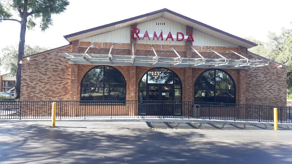 Ramada By Wyndham Temple Terrace/Tampa North Hotel Ngoại thất bức ảnh