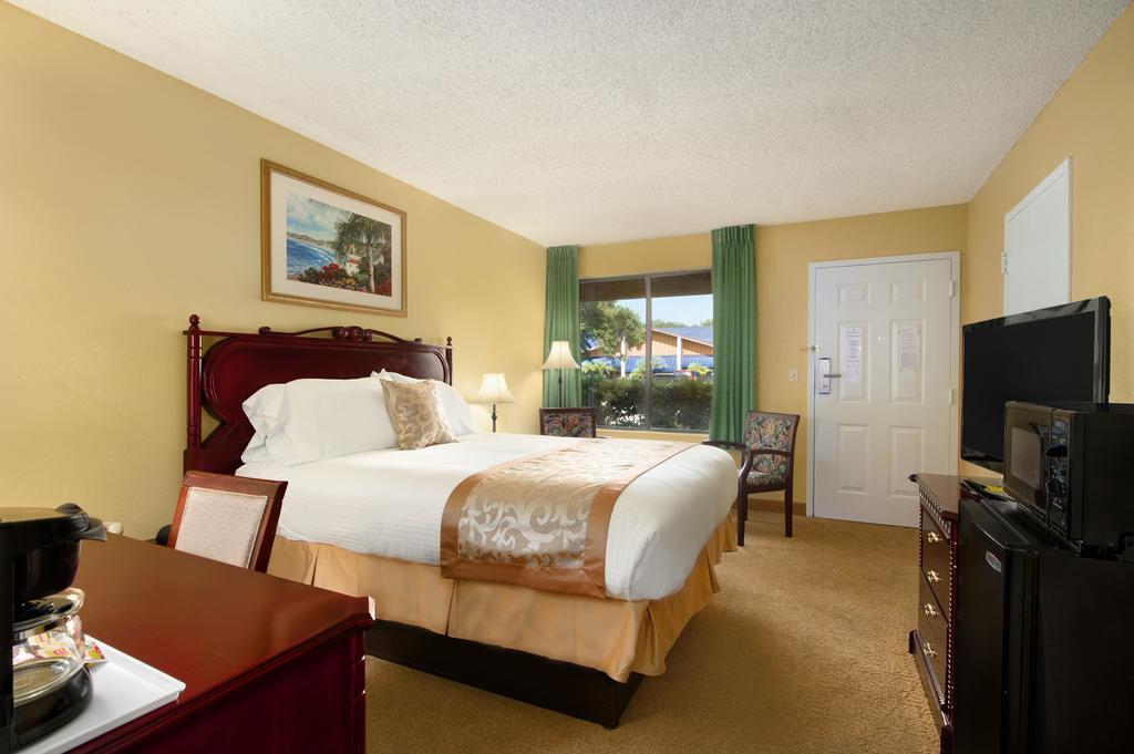 Ramada By Wyndham Temple Terrace/Tampa North Hotel Phòng bức ảnh