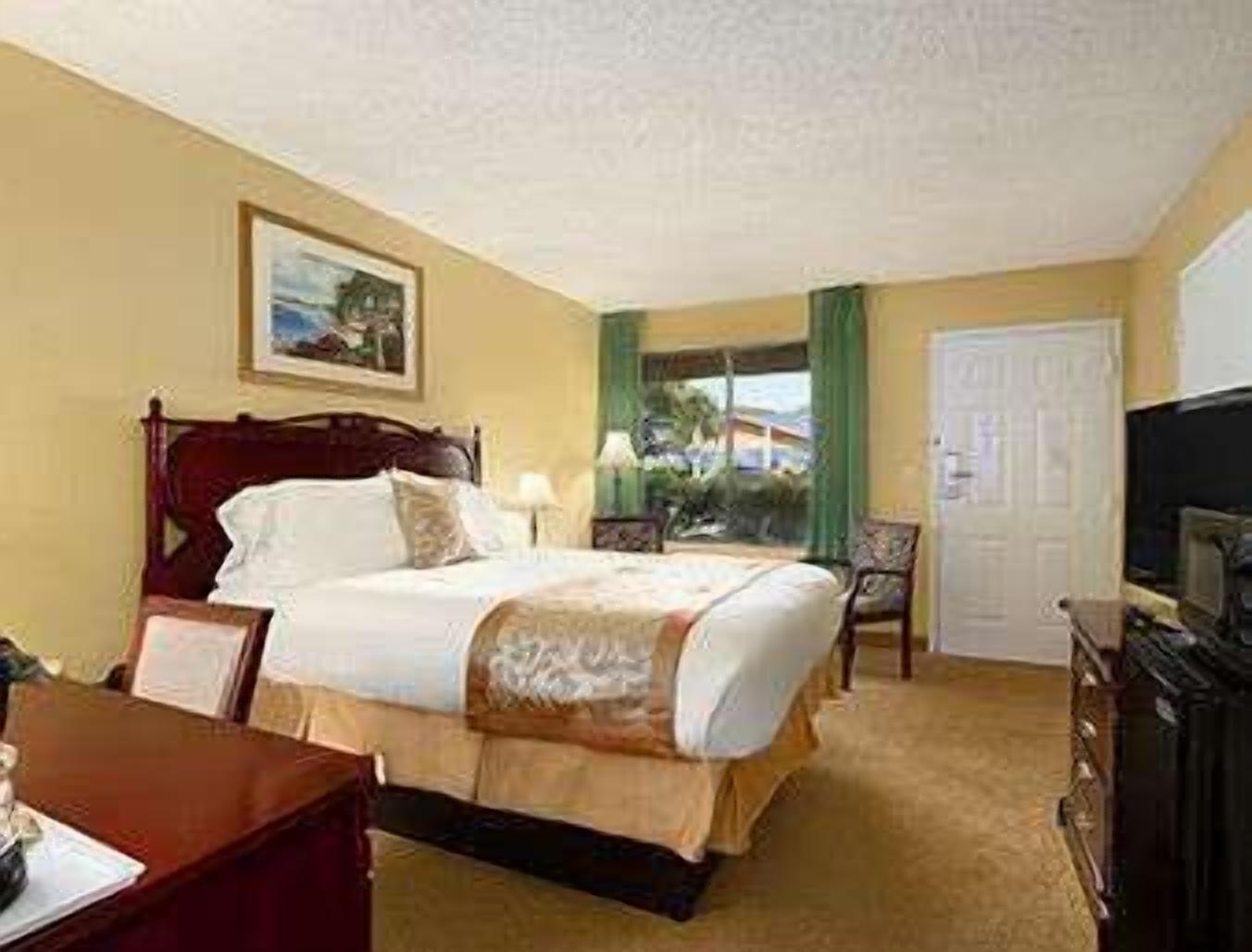 Ramada By Wyndham Temple Terrace/Tampa North Hotel Ngoại thất bức ảnh