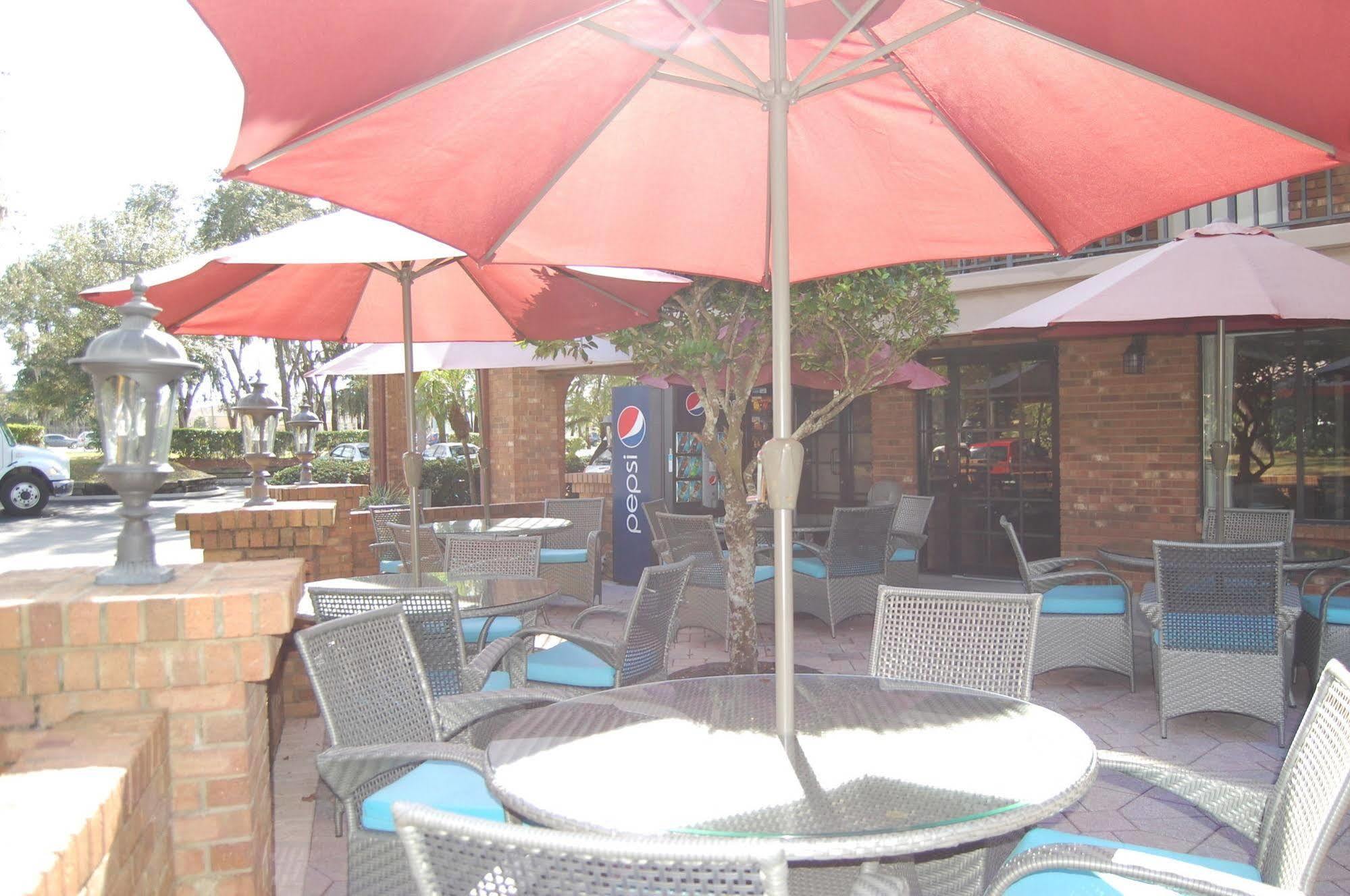 Ramada By Wyndham Temple Terrace/Tampa North Hotel Ngoại thất bức ảnh