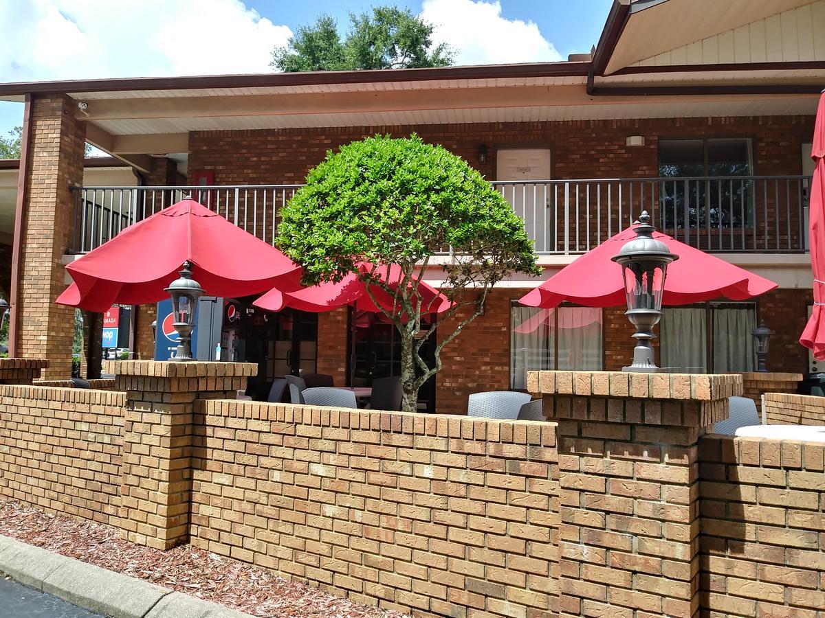 Ramada By Wyndham Temple Terrace/Tampa North Hotel Ngoại thất bức ảnh
