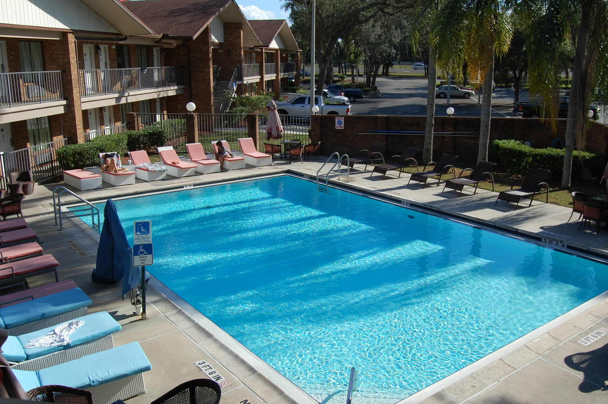 Ramada By Wyndham Temple Terrace/Tampa North Hotel Ngoại thất bức ảnh