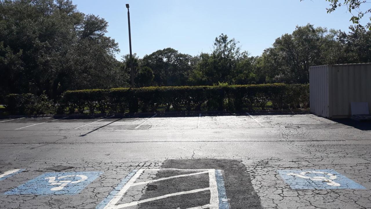Ramada By Wyndham Temple Terrace/Tampa North Hotel Ngoại thất bức ảnh